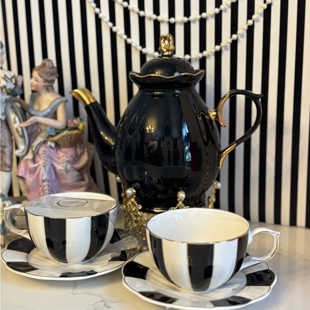 Grace Teaware Black and White Tea for 2